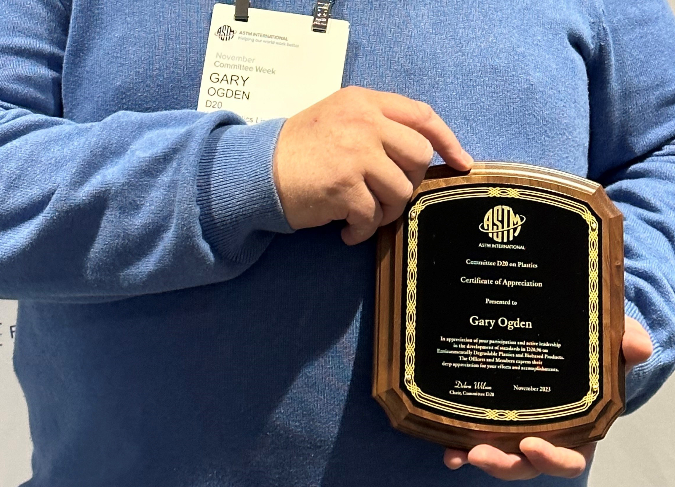 Dr Gary Ogden receives Award from ASTM
